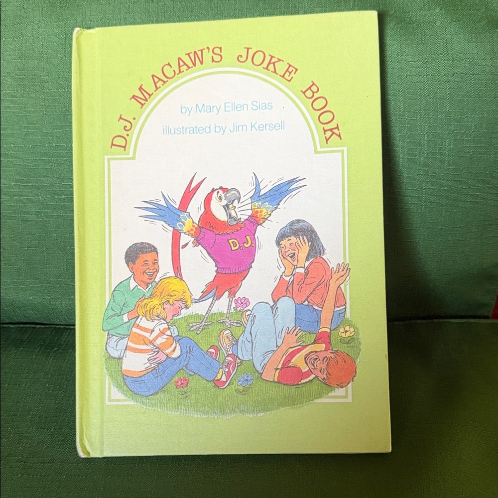 D.J. Macaw's Joke Book - Light Green Children's Book - 1985